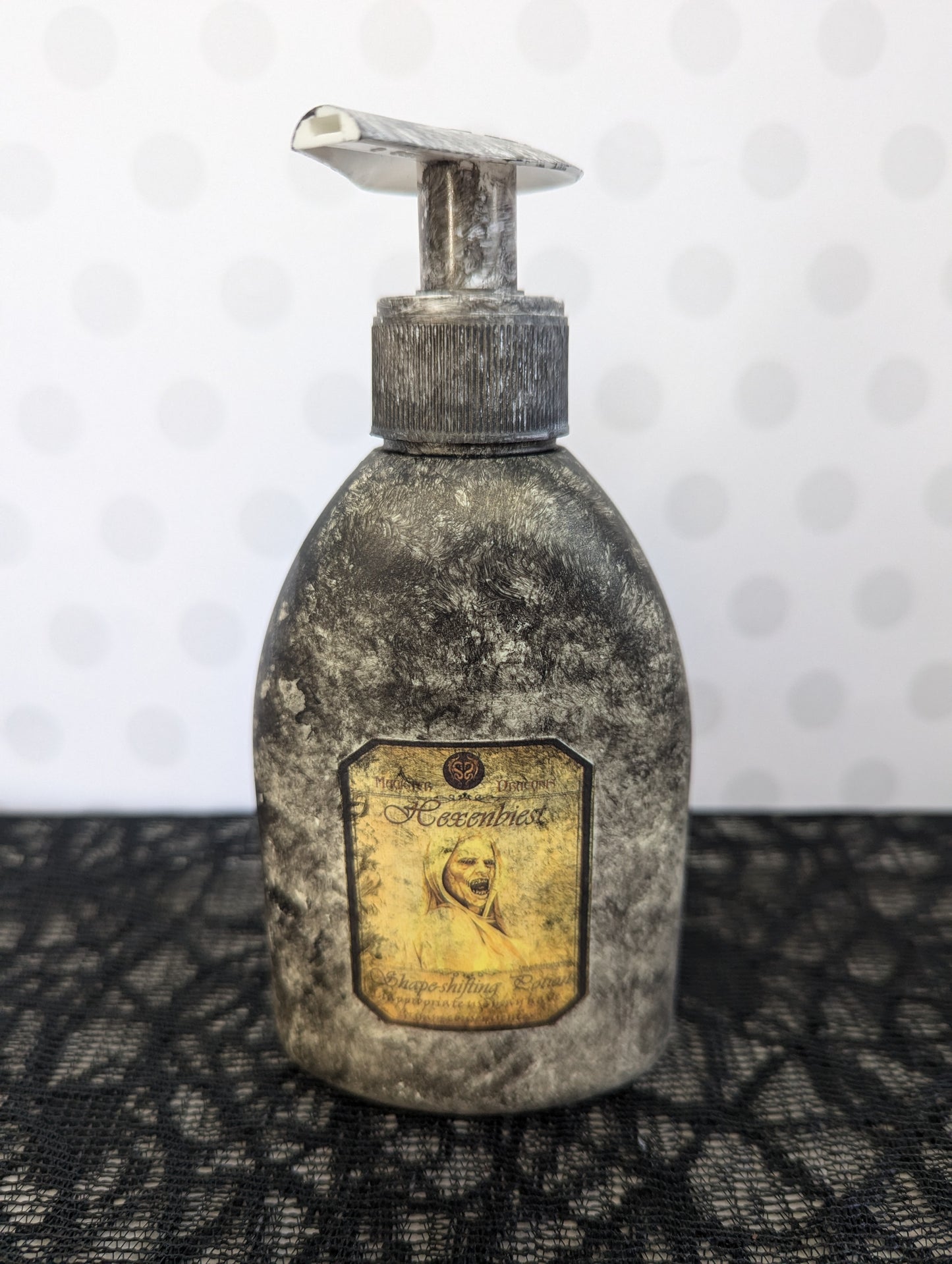 Apothecary Jar - Hessenbiest Shape Shifting Lotion